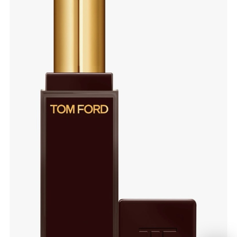 New in box Tom Ford Traceless Soft Matte Concealer. #2W1. Taupe.